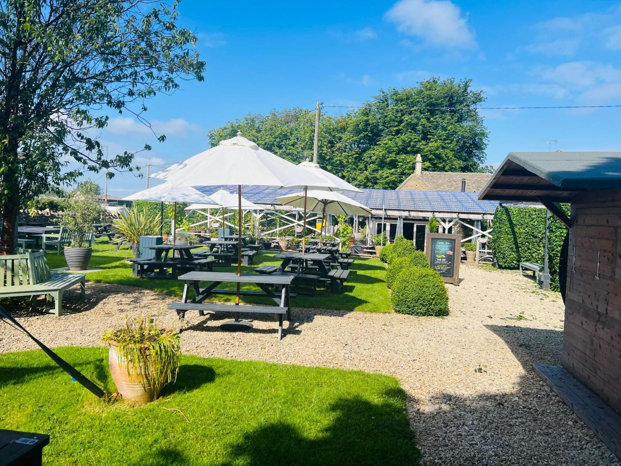 The Ragged Cot Hotell Minchinhampton Exteriör bild